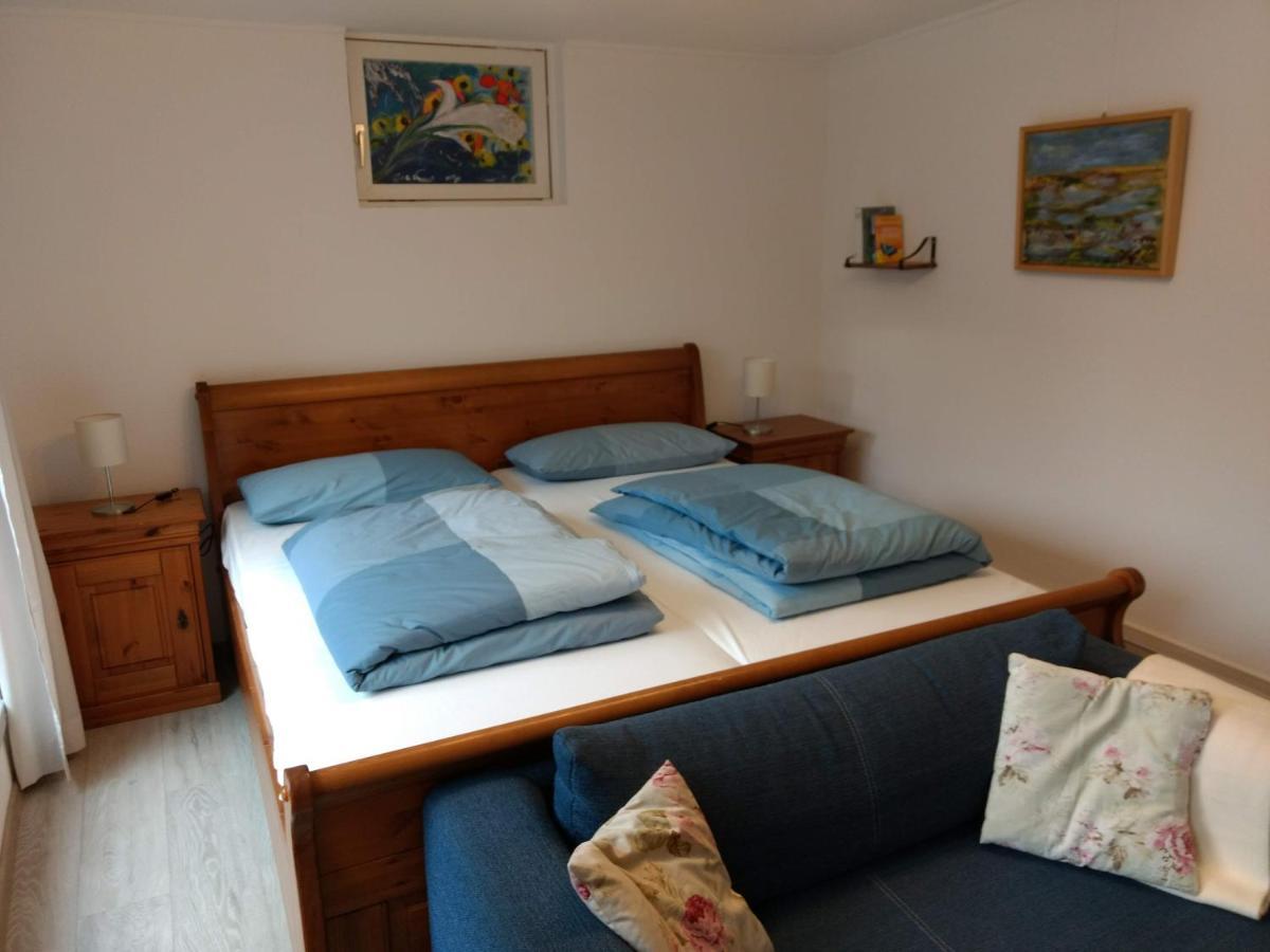 Ruhiges, Gemuetliches Zimmer Mit Bad Fuer 2 Personen, Mit Gartenterasse Lübeck Exterior foto