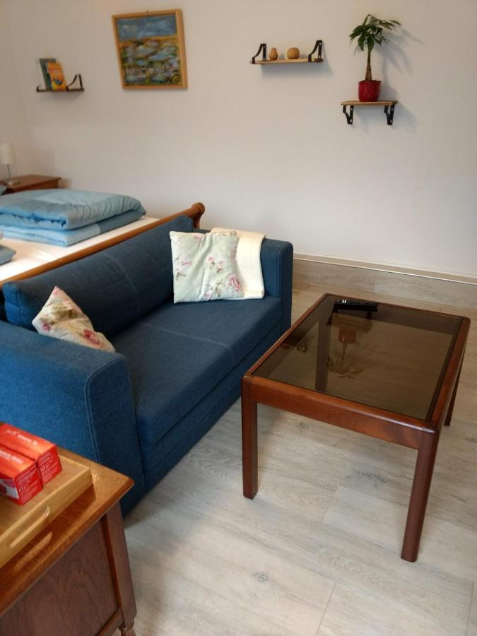 Ruhiges, Gemuetliches Zimmer Mit Bad Fuer 2 Personen, Mit Gartenterasse Lübeck Exterior foto